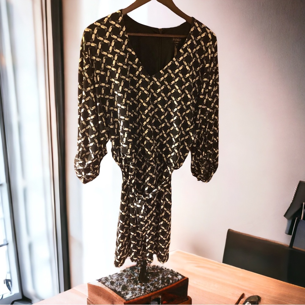 Laundry by Shelly Segal size 8 neutral cocktail minidress~ like new